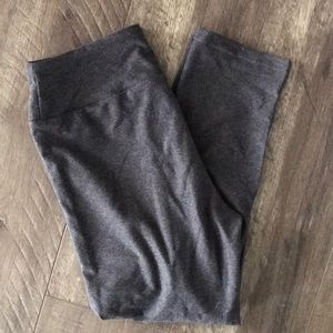 Grace and Lace grey capris